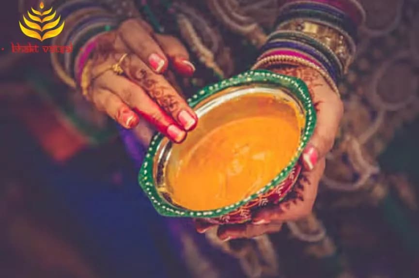 मांगलिक कार्यों में क्यों लगाई जाती है हल्दी?