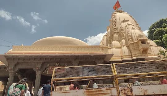 नागचंद्रेश्वर मंदिर, उज्जैन,  मध्य प्रदेश (Naagachandreshvar Mandir, Ujjain,  Madhy Pradesh)