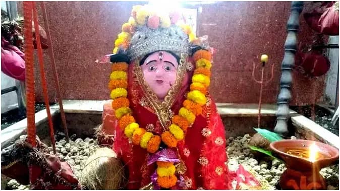 दंतेश्वरी, डोंगरगढ़ समेत ये हैं छत्तीसगढ़ के 5 प्रमुख देवी मंदिर, दर्शन करने से मिलता है सौभाग्य लाभ