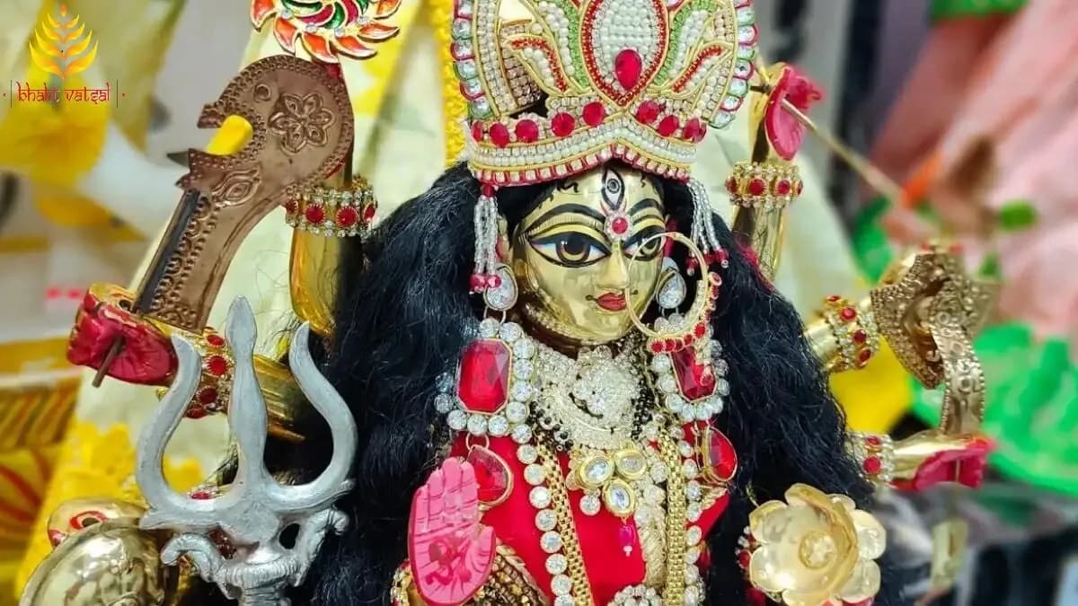 मांं के सोलह श्रृंगार