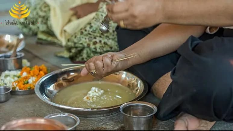 सर्वपितृ अमावस्या: स्नान और पूजा विधि के साथ करें ये कार्य