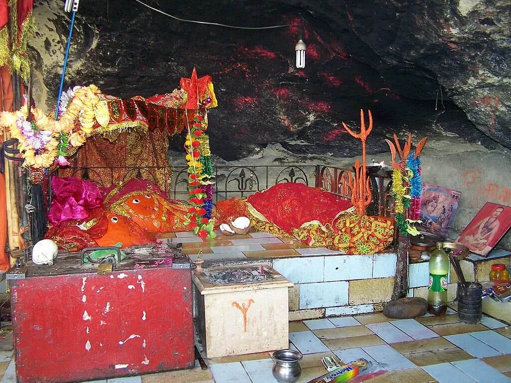 हिंगलाज देवी शक्तिपीठ, पाकिस्तान (Hinglaj Devi Shaktipeeth, Pakistan)