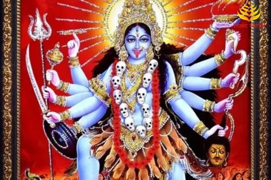 कभी दुर्गा बनके, कभी काली बनके (Kabhi Durga Banke Kabhi Kali Banke)