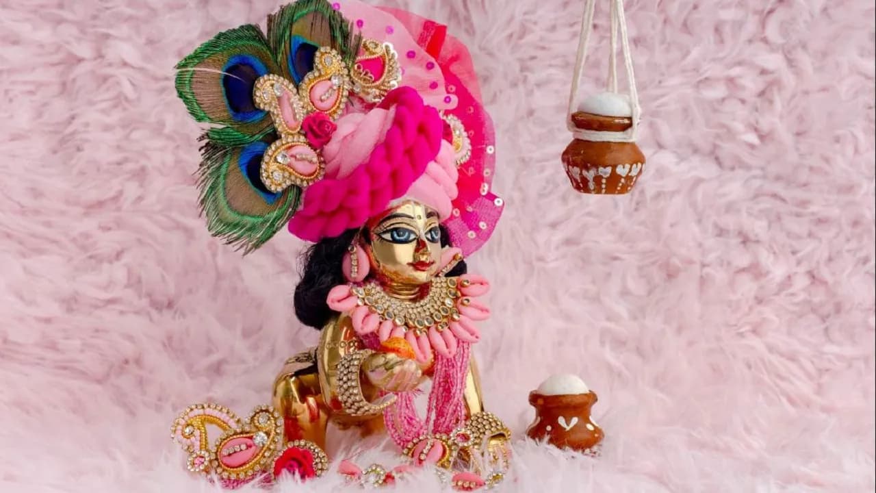 श्री लड्डू गोपाल चालीसा (Shri Laddu Gopal Chalisa)