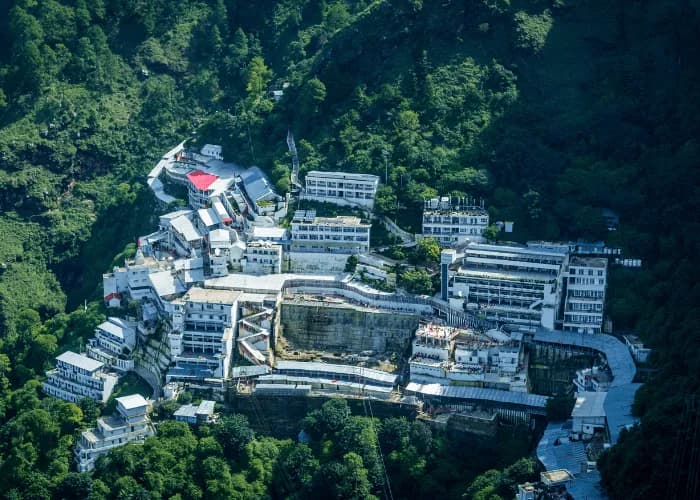 श्रीवेष्णोदेवी मंदिर, कटरा, जम्मू और कश्मीर (Sri Vaishno Devi Temple, Katra, Jammu and Kashmir)