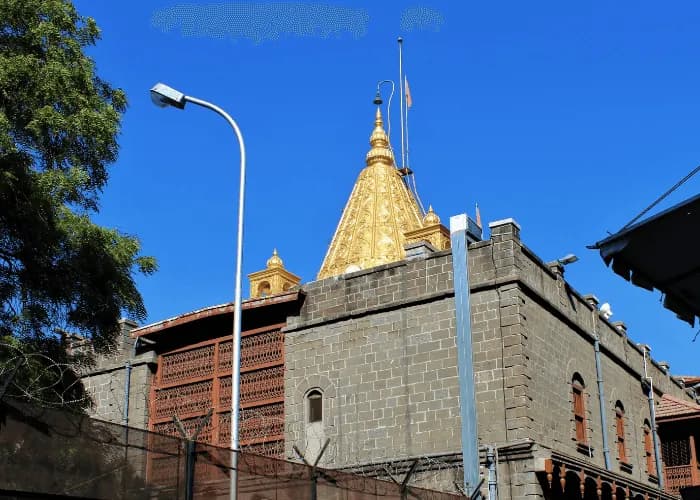 श्रीसाईं बाबा मंदिर, शिरडी, महाराष्ट्र (Sri Sai Baba Temple, Shirdi, Maharashtra)