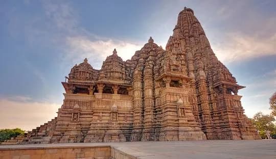 कंदरिया महादेव मंदिर, खजुराहो (Kandariya Mahadev Mandir, Khajuraho)